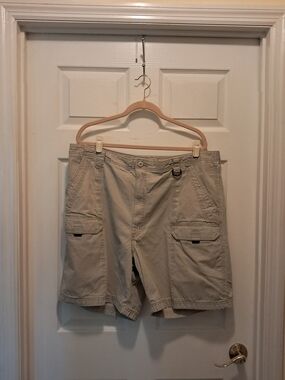 Wrangler Men's Cargo Shorts - Beige Utility Style Size 44